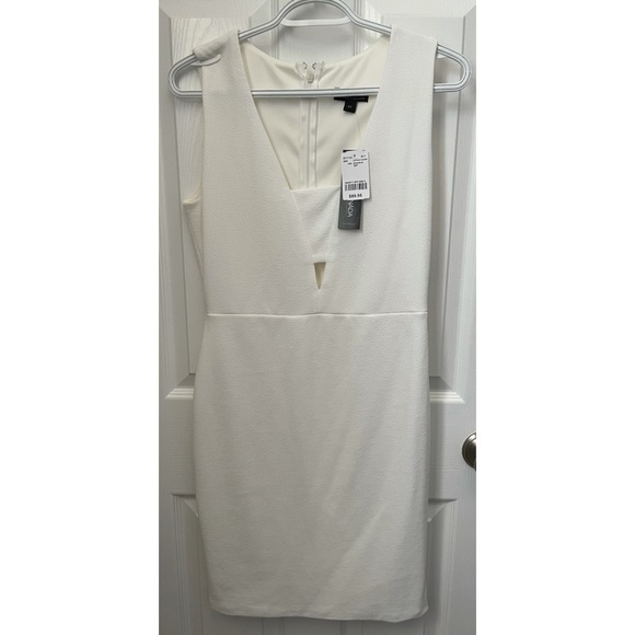 Le Chateau NWT dress size small - Picture 1 of 3